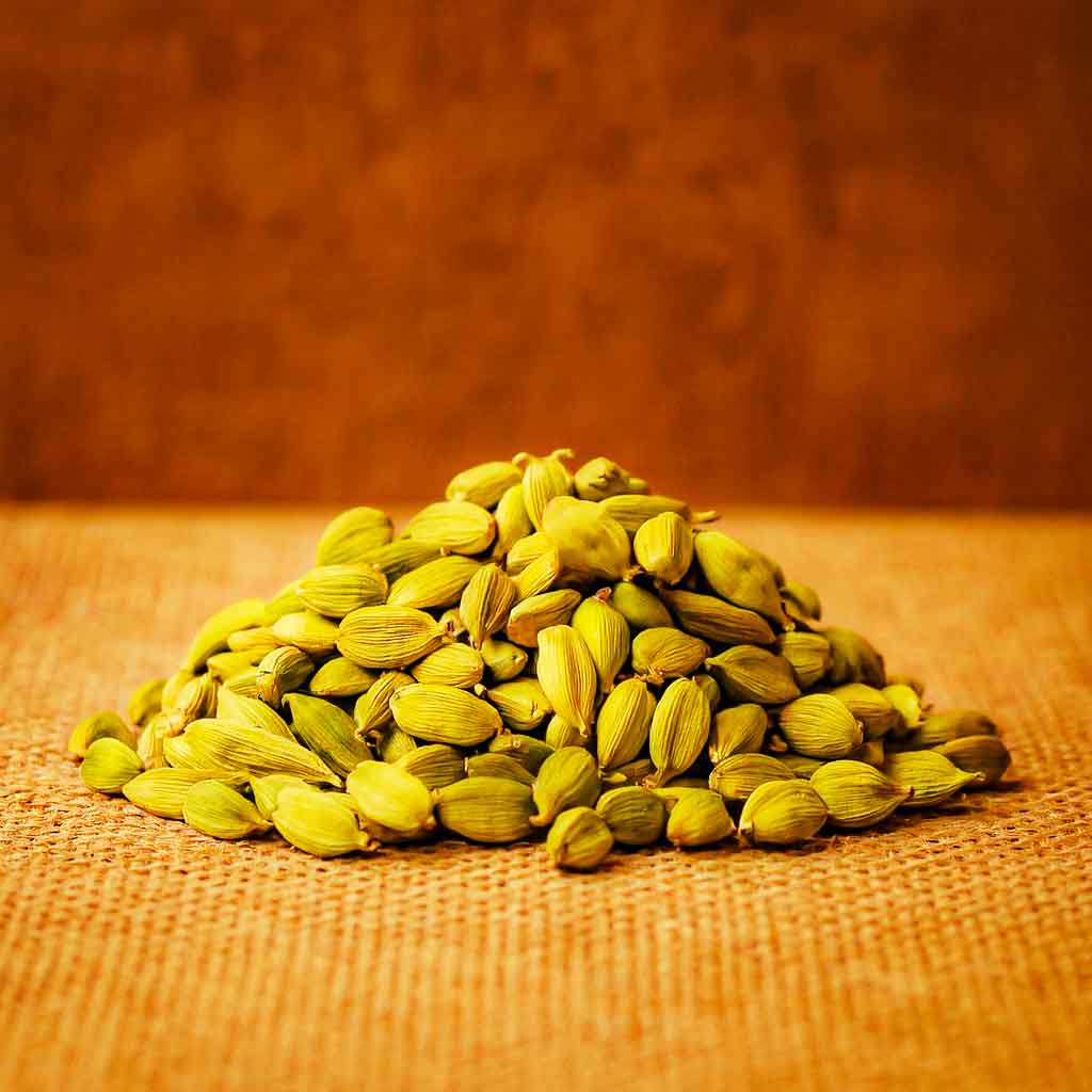 Elaichi / Cardamom /  الائچی
